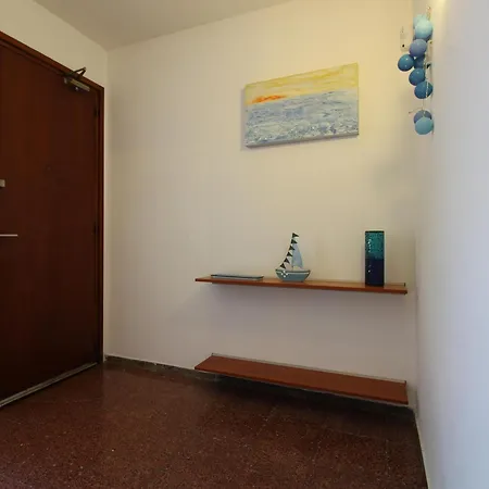 Casa Amplia Con Jardin A 100m De La Playa De La Farella, Cerca Del Puerto De - Es-228-168 Llanca