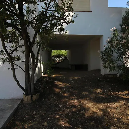 Casa Amplia Con Jardin A 100m De La Playa De La Farella, Cerca Del Puerto De - Es-228-168 * Llanca