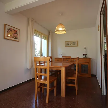 Casa Con Jardin A 100m De La Playa En Llanca, Cerca Del Puerto Y Comercios - Es-228-12 Tatil Evi