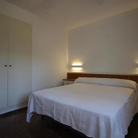 Casa Con Jardin A 100m De La Playa En Llanca, Cerca Del Puerto Y Comercios - Es-228-12 * Llança